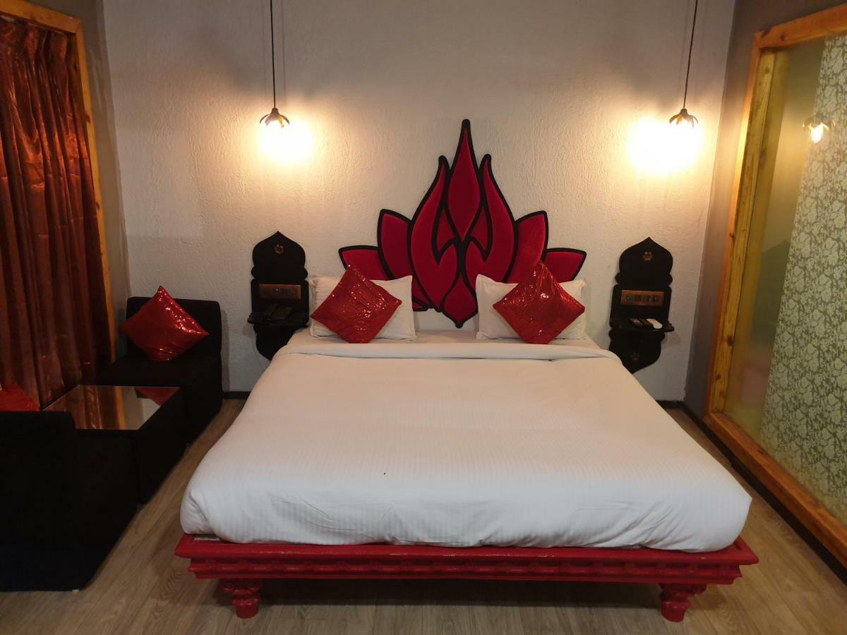 Mittal Paradise Hotel 3*